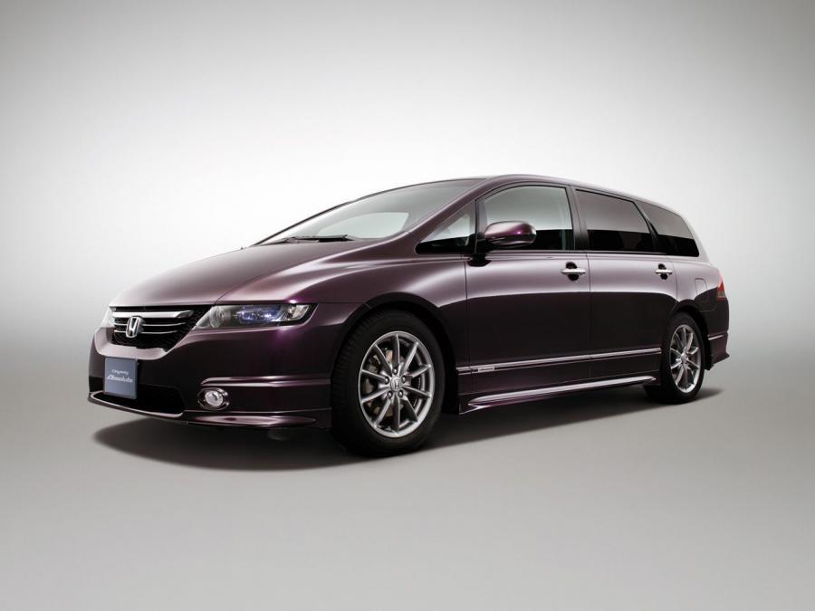  Honda Odyssey Absolute 2004 года  (фото 4 из 12)